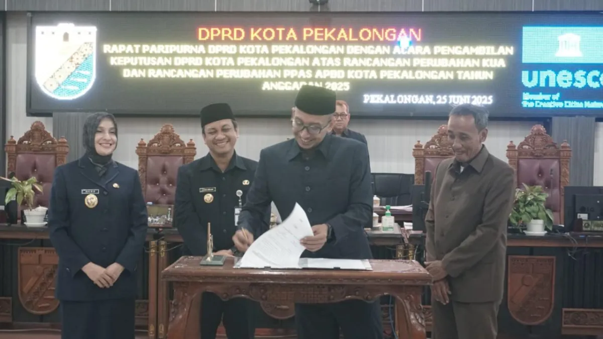 DPRD Pekalongan Setujui Rancangan Perubahan APBD 2025 dengan Fokus Penanganan Sampah