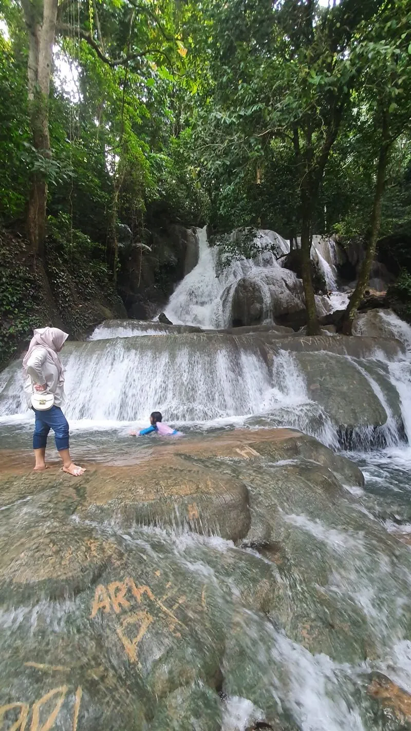 Eksplorasi Air Terjun Mata Buntu di Wasuponda, Luwu Timur