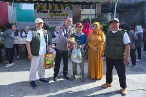 Bhabinkamtibmas Tunjukkan Kemandirian Pangan Lewat Urban Farming di Tunjung Sekar
