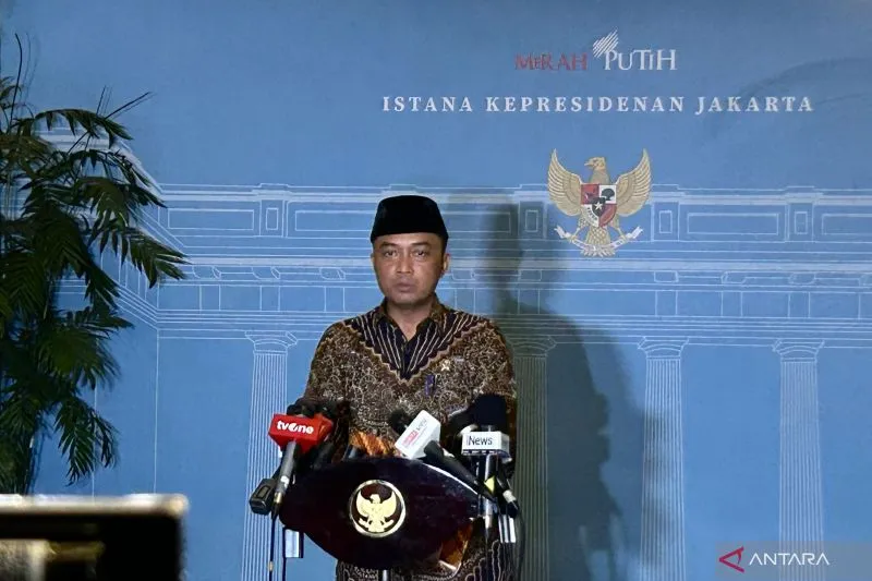 Adies Kadir Segera Dilantik Sebagai Hakim Konstitusi