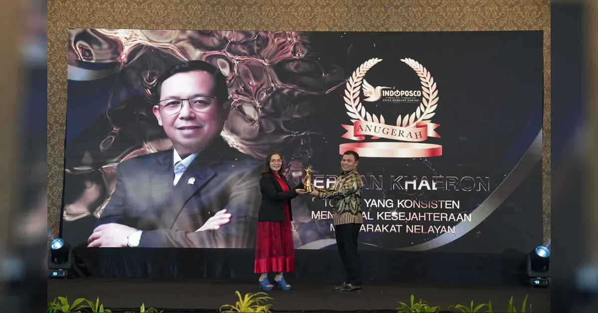 Herman Khaeron Terima Penghargaan Anugerah INDOPOSCO atas Pemberdayaan Nelayan