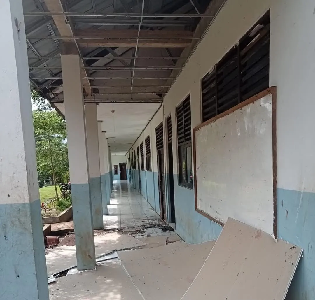 Dua Ruang Kelas SMP IT Tunas Bangsa di Cianjur Rusak Parah Akibat Pergeseran Tanah