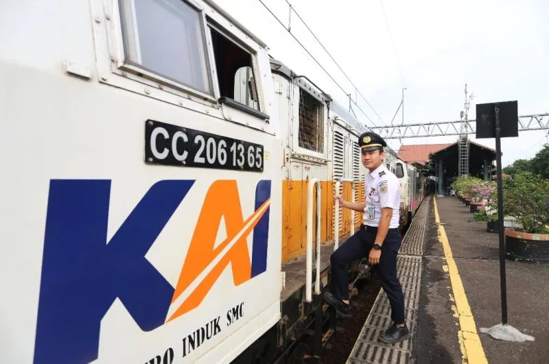 Kecepatan Kereta Melampaui 100 Km/Jam, Peran Masinis Kian Krusial di Daop 1 Jakarta