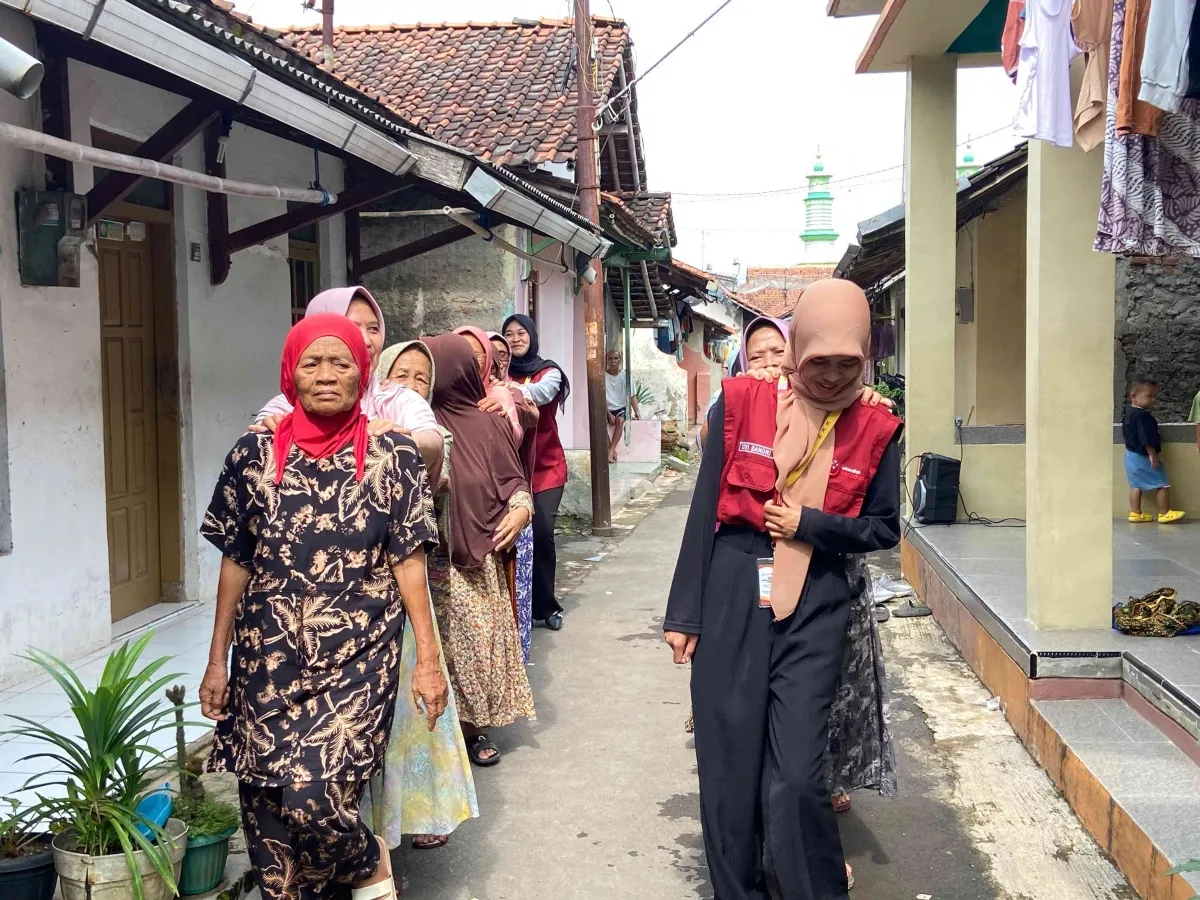 Senam Lansia: Upaya Kolaboratif Jaga Kesehatan Masyarakat Usia Lanjut di Kutamendala