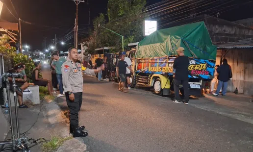Bhabinkamtibmas Tirtonirmolo Kawal Syuting Film Komedi "Ada Kpop Dalam Koplo" di Bantul