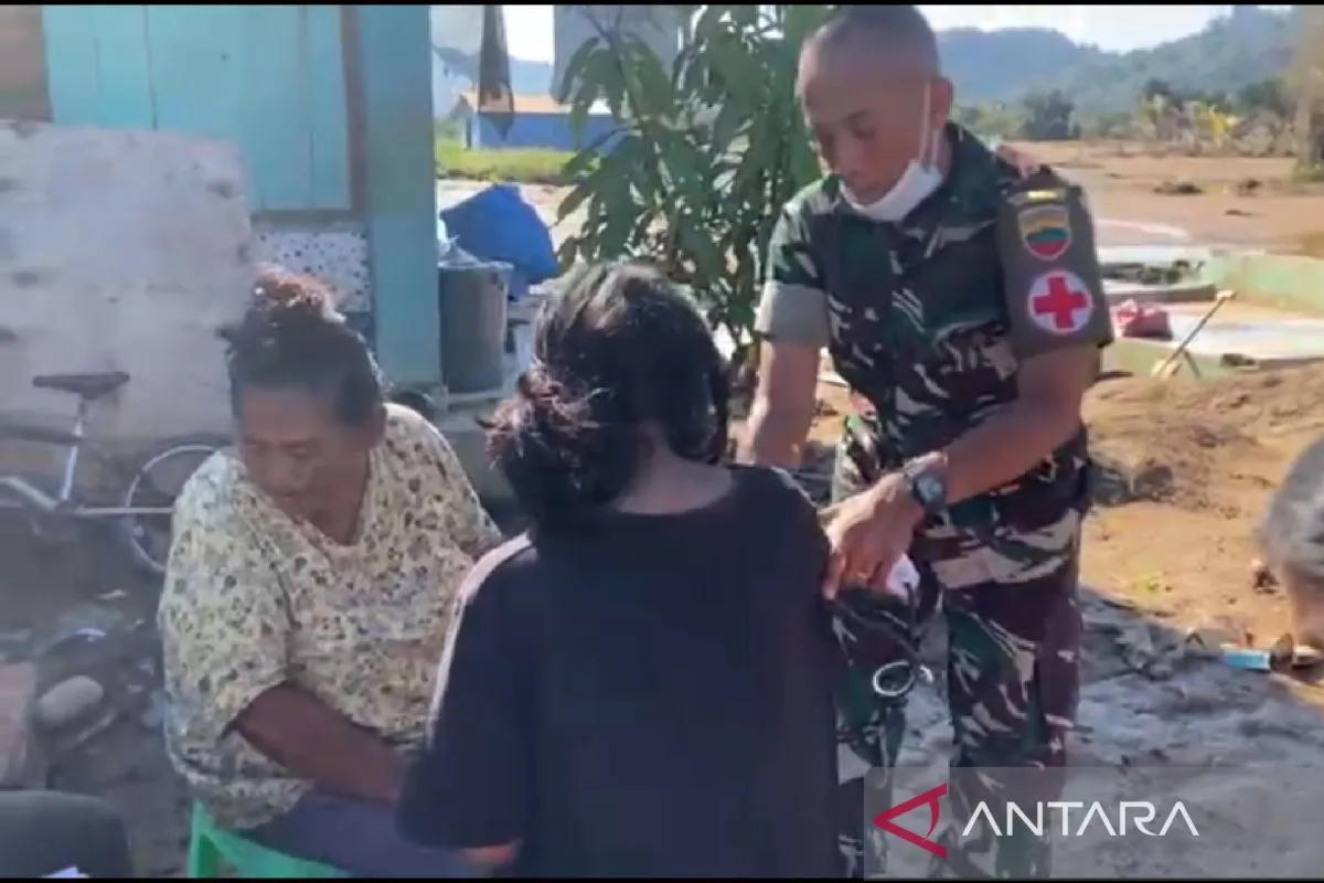 TNI Berikan Layanan Kesehatan Gratis untuk Warga Terdampak Bencana di Sumut