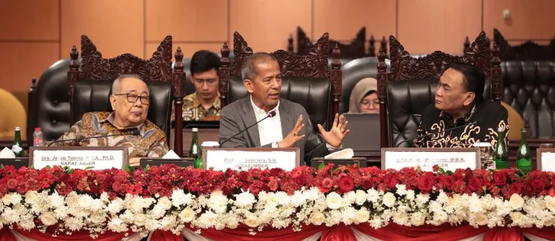 Saldi Isra: Celah UUD 1945 Bisa Diatasi lewat Konvensi Ketatanegaraan dan Tafsir MK
