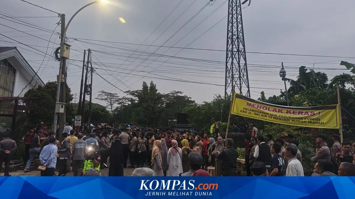 Warga Arcamanik Bandung Kembali Gelar Aksi Tolak Penggunaan GSG sebagai Tempat Ibadah