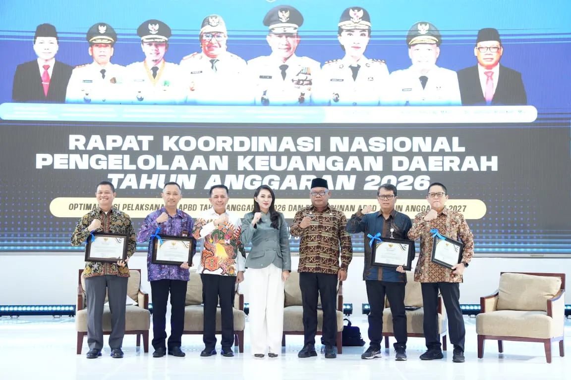 Gubernur Sherly Buka Rakor Keuangan Daerah, Tekankan Peran Tim TAPD