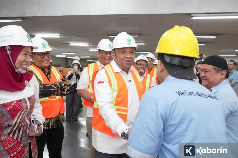 Wamenaker Dorong Perusahaan Terapkan Aturan Ketenagakerjaan Secara Konsisten
