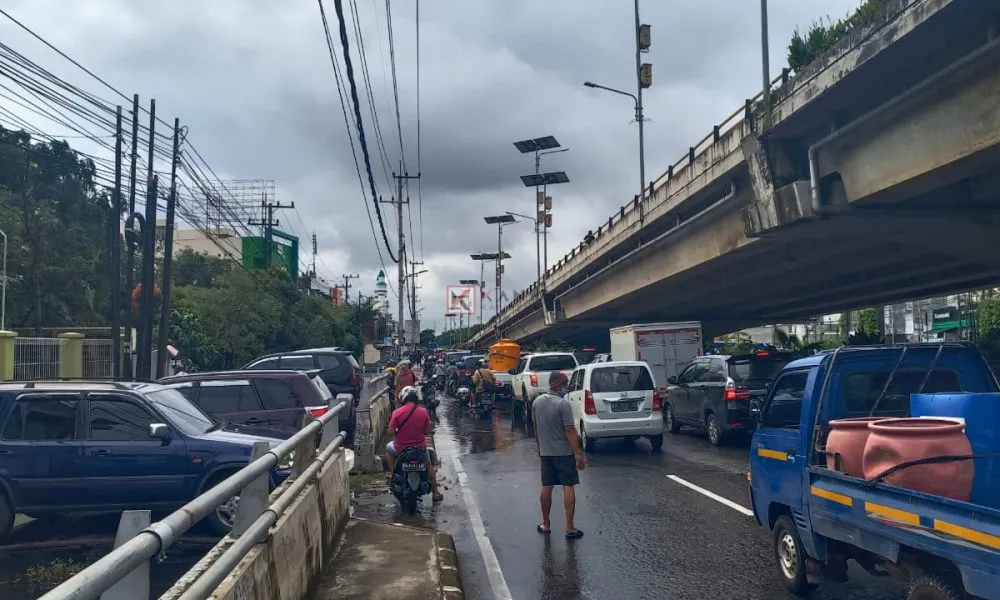 Banjir Melanda Banjarmasin, Jalan Utama Terendam dan Lalu Lintas Tersendat