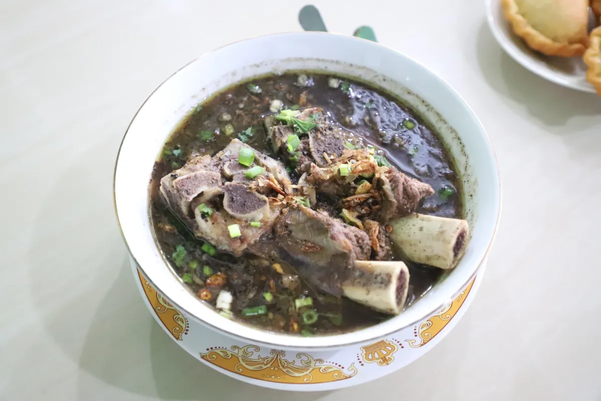 Coto Makassar Hj. Ina di Tangerang Sajikan Resep Turun-Temurun dengan Harga Terjangkau