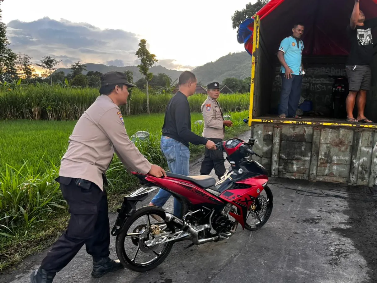 Polsek Sumbergempol Amankan Delapan Motor dalam Operasi Balap Liar di Desa Wates