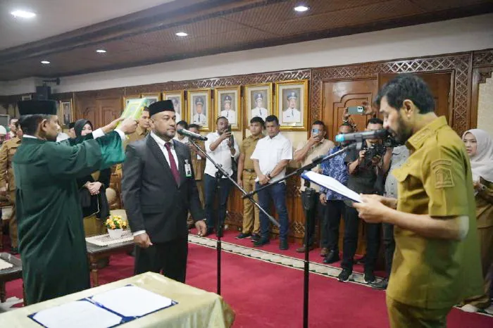 Fadhil Ilyas Dilantik Sebagai Direktur Utama PT Bank Aceh Syariah