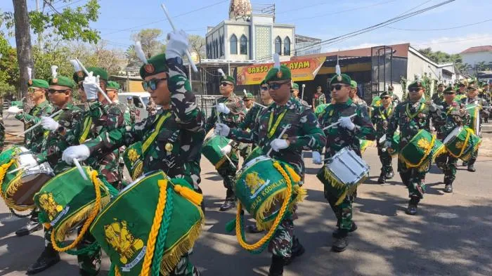 Retret Pimpinan UIN Maliki 2025 di Poltekad Batu Dibuka dengan Sambutan Marching Band