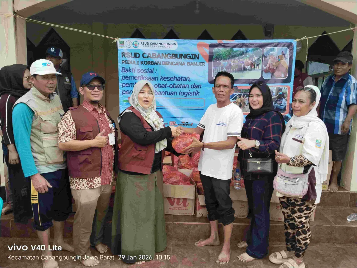 RSUD Cabangbungin Gelar Baksos: Periksa 300 Warga Terdampak Banjir dan Salurkan Sembako