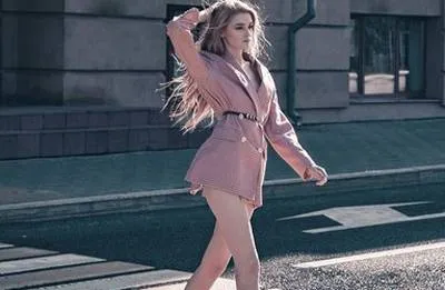 Alisa Manyonok: Dari Atlet Voli ke Model Cantik dengan Karier Cemerlang