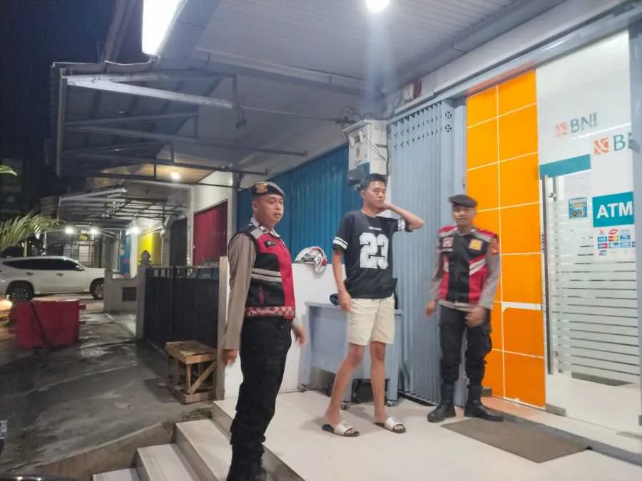Polres Pagaralam Laksanakan Patroli Keamanan di Pasar dan Cek ATM