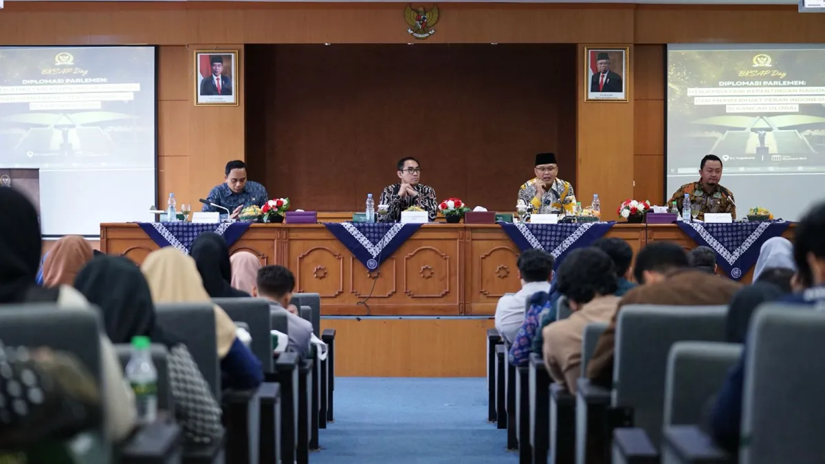 Perkuat Diplomasi Total, Indonesia Hadapi Tantangan Global Kontemporer