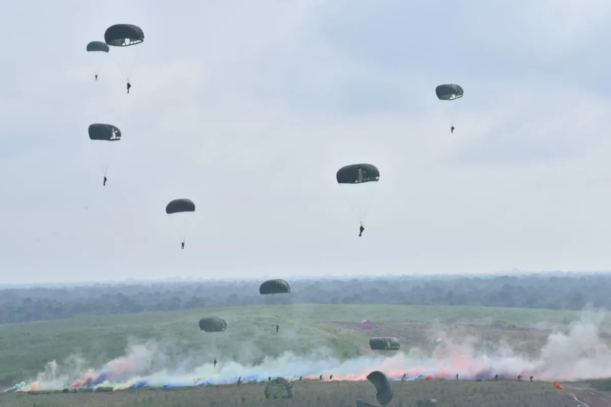 Brigade Parako 1 Pasgat Uji Kemampuan Tempur dalam Latihan Hardha Marutha 1