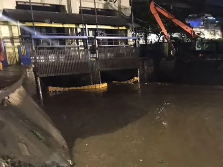 Kronologi Penurunan Status Pintu Air Manggarai Usai Hujan Deras di Jakarta