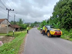 Patroli Polsek Belitang I Tingkatkan Keamanan dan Ketertiban di Jalan Raya