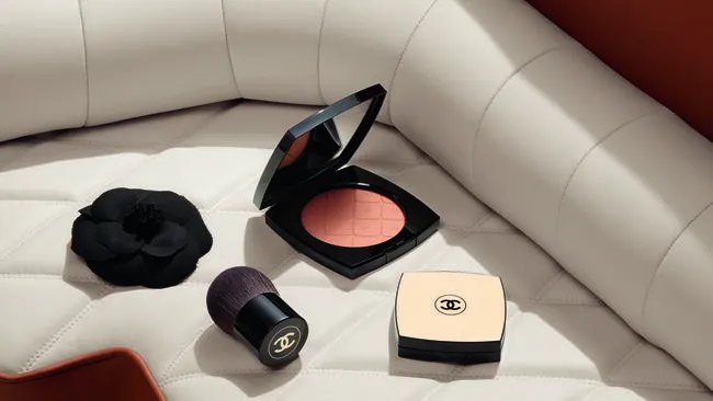 Inovasi Terbaru Chanel Les Beiges: Bedak dan Body Oil untuk Kulit Bersinar