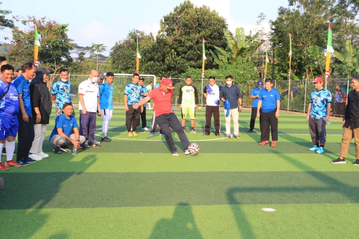 Pembukaan Turnamen Futsal Ukhuwah Islamiyah oleh Bupati Luwu Timur