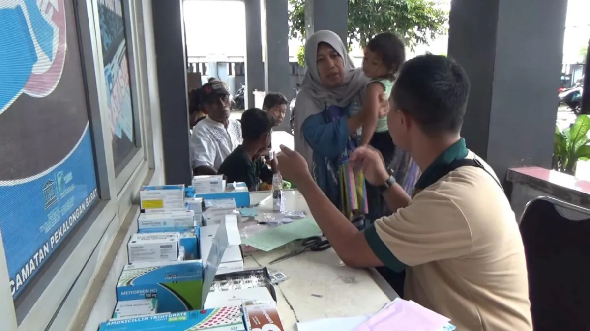 RSUD Bendan Gelar Layanan Kesehatan Gratis untuk Pengungsi Banjir