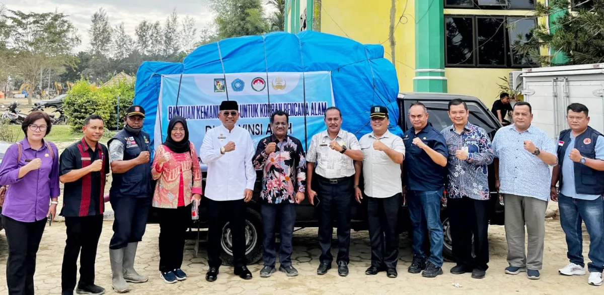 Bupati Simalungun Salurkan Bantuan Kemanusiaan untuk Korban Banjir di Aceh Tamiang