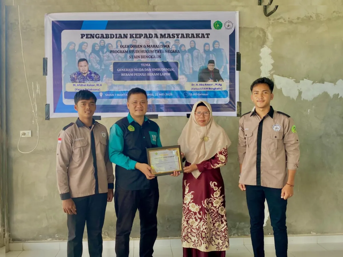 Mahasiswa STAIN Bengkalis Sosialisasikan Peran Ombudsman di SMAN 1 Bantan