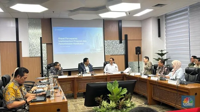 Menteri Purbaya Pimpin Rapat Atasi Hambatan Usaha