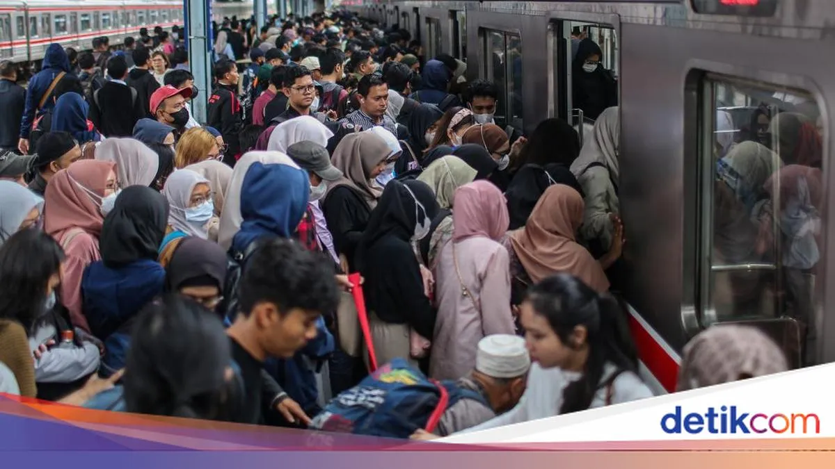 BPS: Lulusan SMK dan Sarjana Dominasi Angka Pengangguran 7,35 Juta di Indonesia