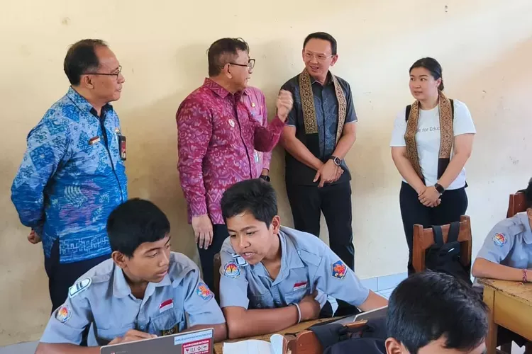 Kunjungi SMPN 1 Sukasada di Buleleng, Ahok Dorong Bali Utara Jadi Percontohan Pendidikan Digital