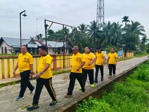 Polsek Gaung Gelar Olahraga Pagi untuk Tingkatkan Kebugaran dan Soliditas
