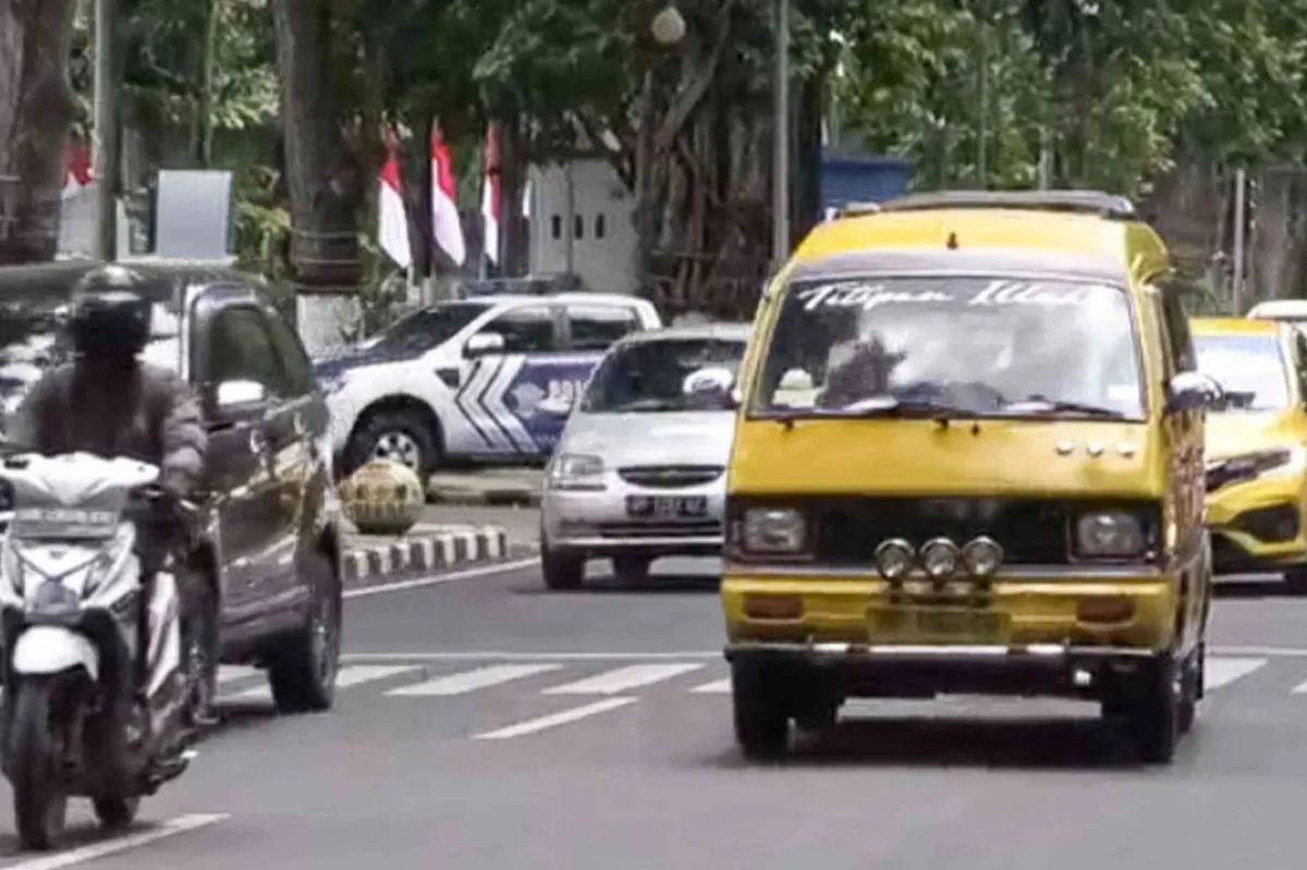 Transportasi Publik di NTB Melemah, Warga Desa Masih Menanti Layanan yang Layak