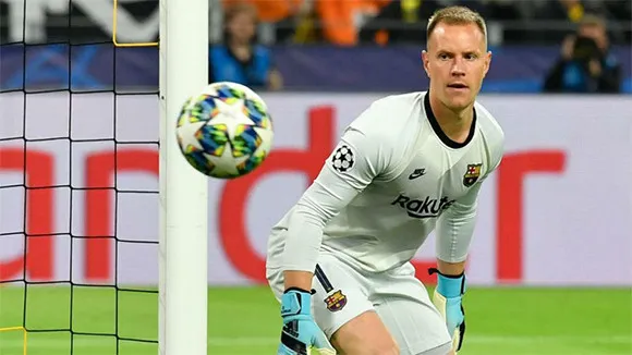 Ter Stegen Jalani Operasi Cedera Hamstring, Absen Dua Bulan