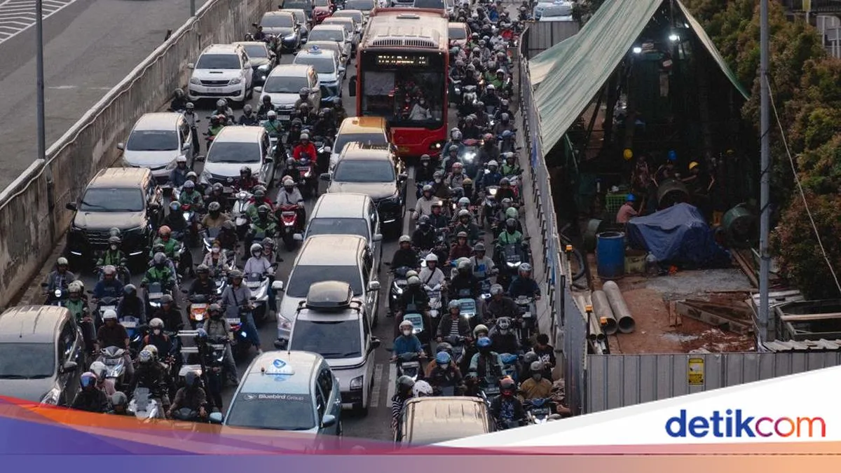 Rencana Alih Fungsi Sebagian Trotoar di TB Simatupang untuk Urai Macet Picu Kekhawatiran Warga