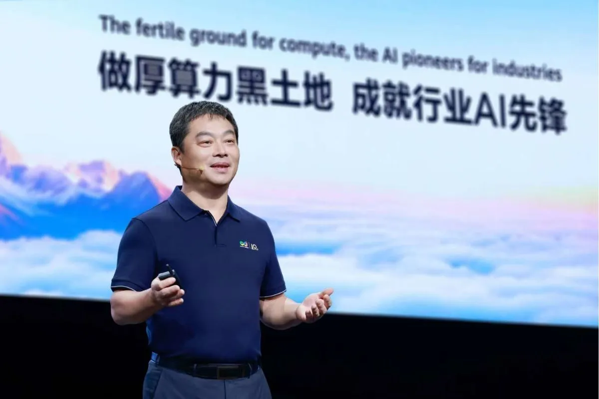 Huawei Cloud Perkenalkan CloudMatrix384 dan Layanan AI Token untuk Perkuat Komputasi AI Industri
