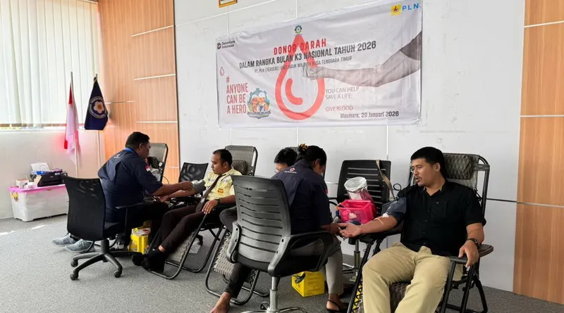 PLN Gelar Donor Darah untuk Dukung Kesehatan Masyarakat di Maumere