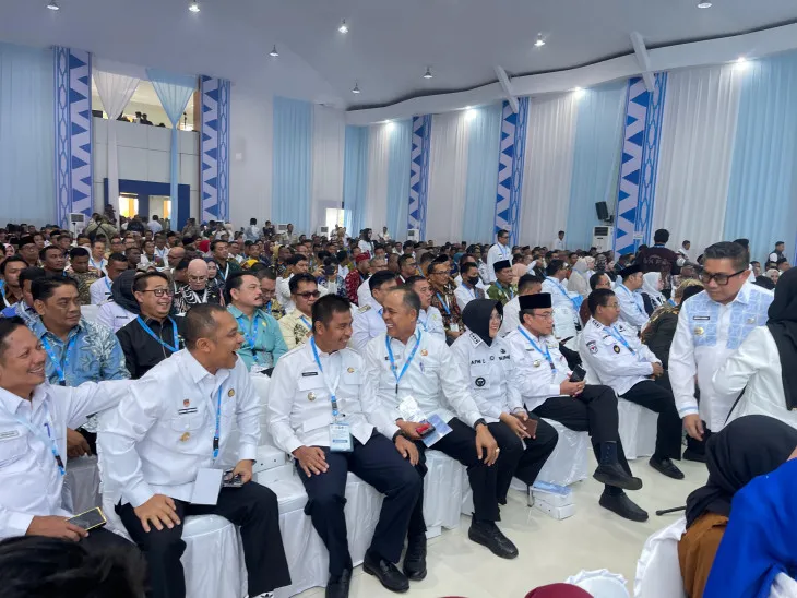 Bupati Kampar Hadiri Rakornas Produk Hukum Daerah 2025, Tekankan Sinkronisasi Regulasi Nasional dan Kearifan Lokal