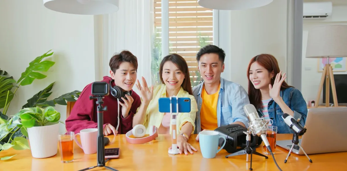 Panduan Etika Influencer dan Sikap Kritis Pengikut untuk Cegah Echo Chamber