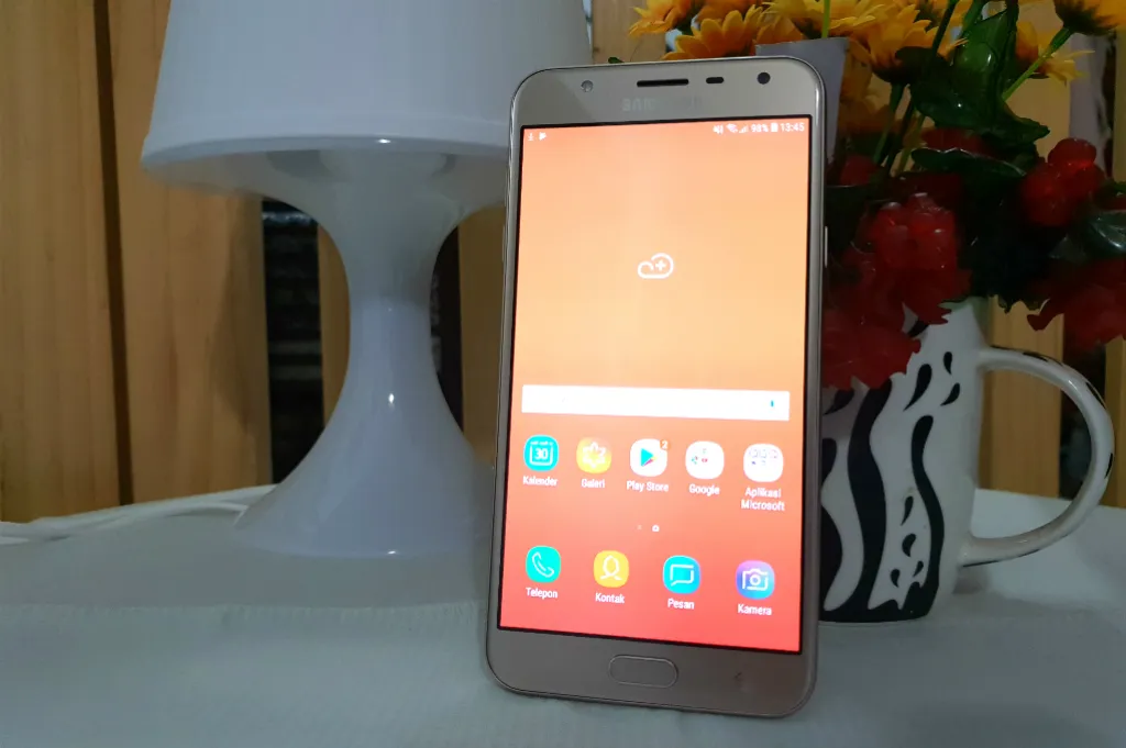 Samsung Galaxy J7 Duo 2018: Ponsel Dengan Desain Klasik dan Fitur Modern