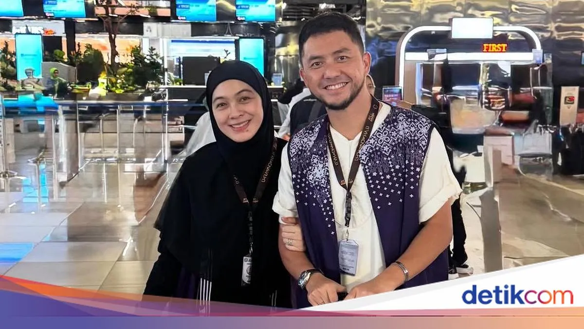 13 Selebritas Indonesia Menunaikan Ibadah Haji Tahun Ini