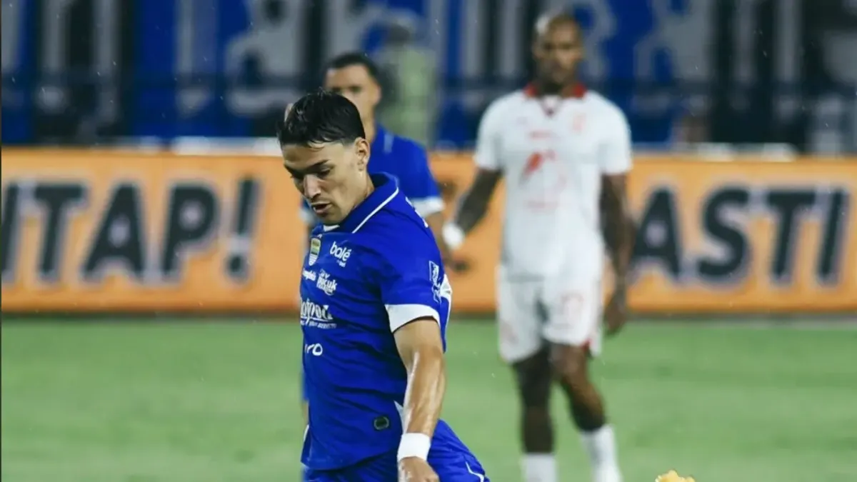 Persib Kokoh di Puncak Klasemen Liga 1 Usai Menang 2-0 atas Malut United