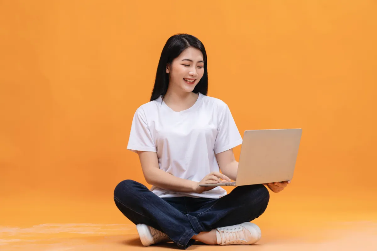 Daftar 15 Produk Digital Terlaris 2025, dari Kursus Online hingga Template dan AI