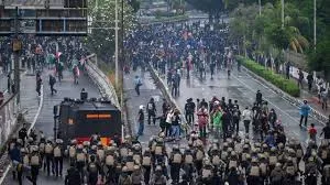 Buruh Serentak Aksi Tuntut Kenaikan Upah dan Penghapusan Outsourcing