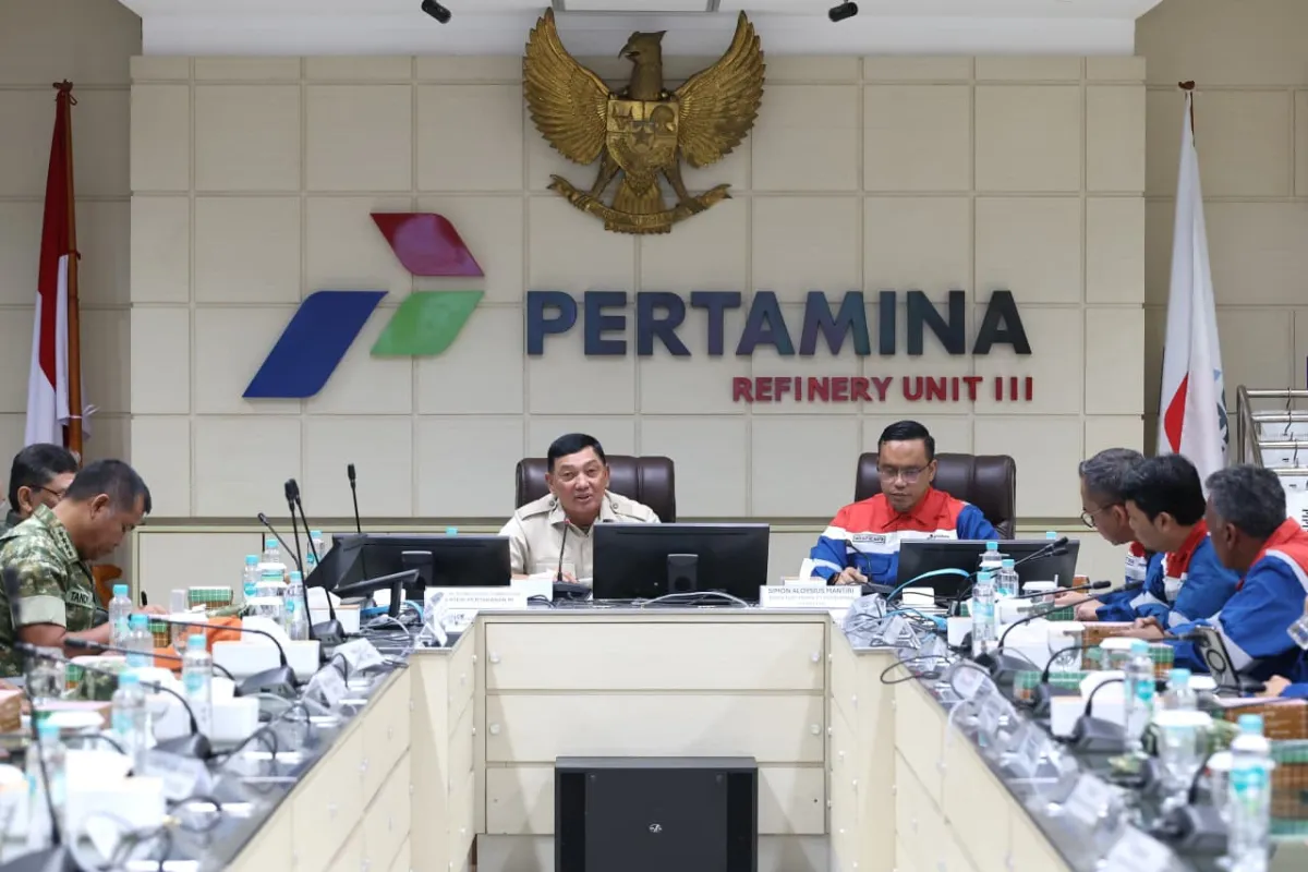 Menhan Sjafrie Tinjau Pengamanan Kilang Pertamina untuk Jamin Ketahanan Energi