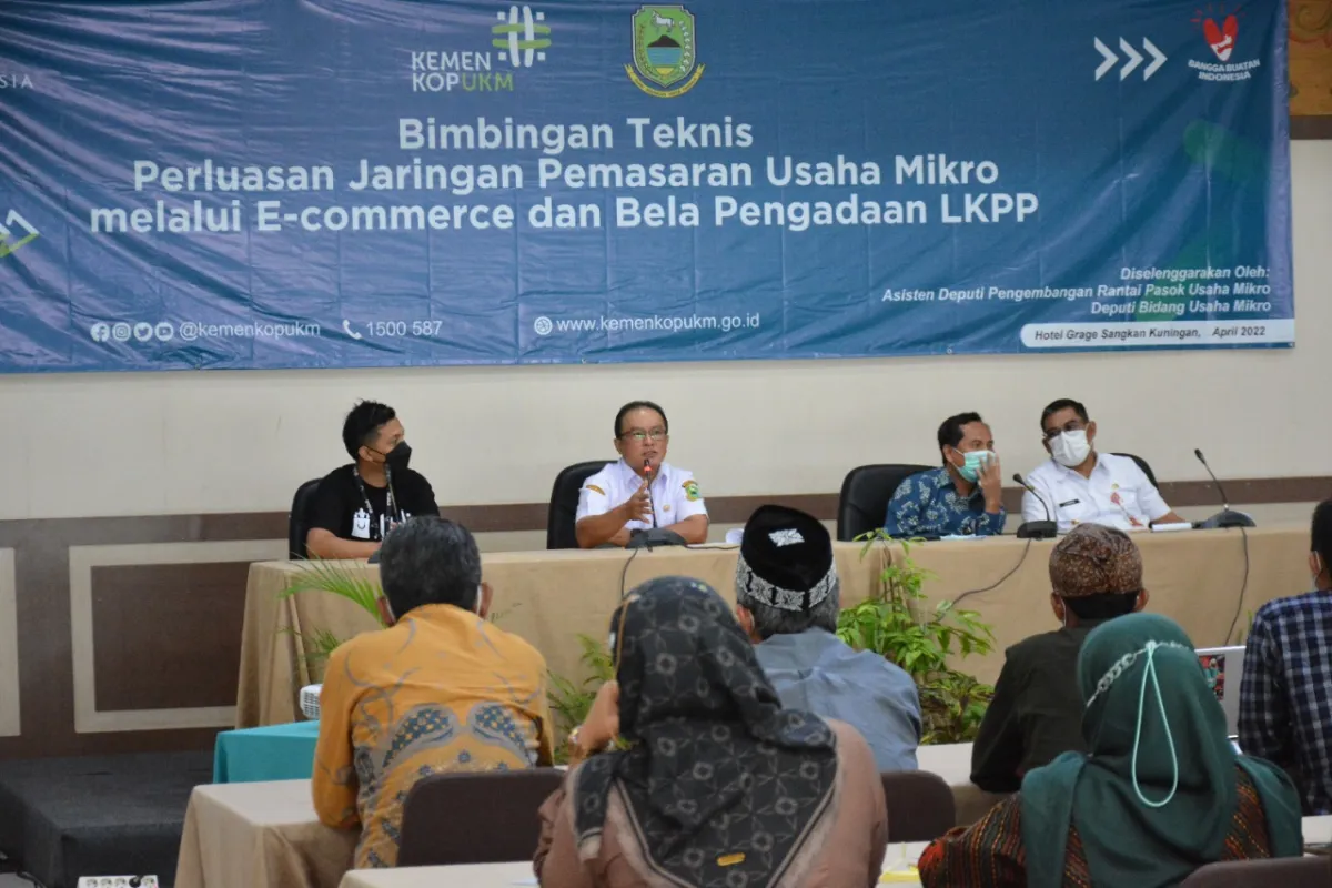 Pelatihan Digital untuk Tingkatkan Daya Saing UMKM Kuningan