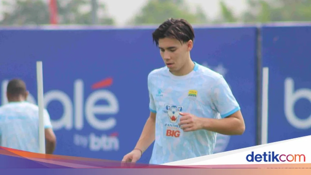 Dedi Kusnandar Kembali ke Persib, Dion Markx Bergabung Latihan